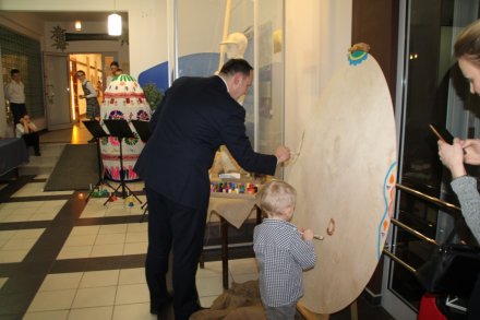 Wspólne malowanie pisanki