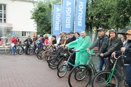 Uczestnicy rowerowego Rajdu Retro