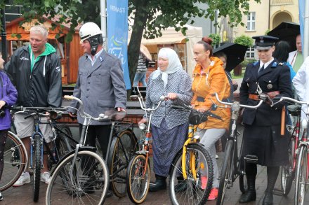 Uczestnicy rowerowego Rajdu Retro