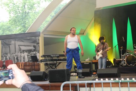 Koncert „Za czym kolejka ta stoi”