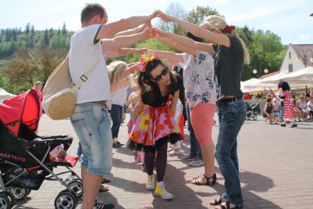 Zabawa na Wiślańskim rynku