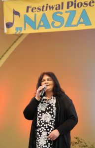 Uczestniczka Festiwalu Piosenki "Nasza Szansa"