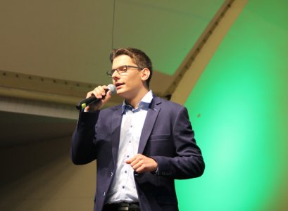 Uczestnik Festiwalu Piosenki "Nasza Szansa"