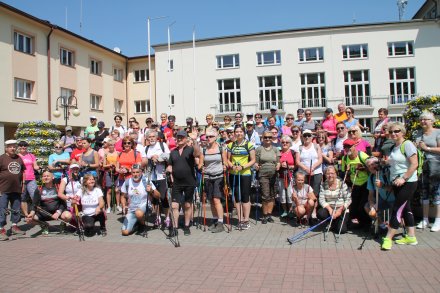 Uczestnicy Majowego Marszu Nordic Walking