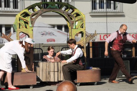 Spektakl OGRÓD PEŁEN BAJEK