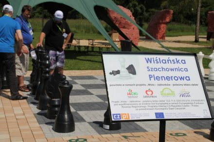 Turniej gier i zabaw podczas "Święta Sąsiada"