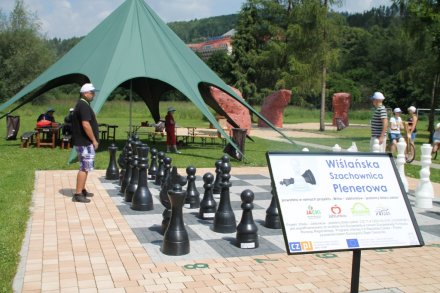 Turniej gier i zabaw podczas "Święta Sąsiada"