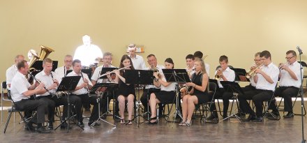 Koncert orkiestry w amfiteatrze