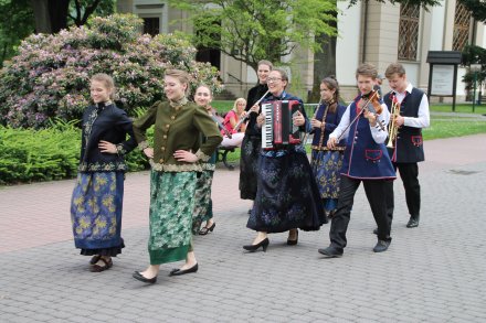 korowód ulicami Wisły