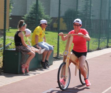 Turniej gier i zabaw podczas "Święta Sąsiada"