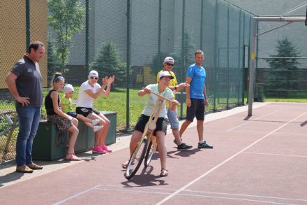 Turniej gier i zabaw podczas "Święta Sąsiada"