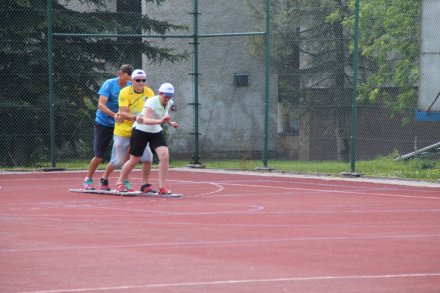 Turniej gier i zabaw podczas "Święta Sąsiada"