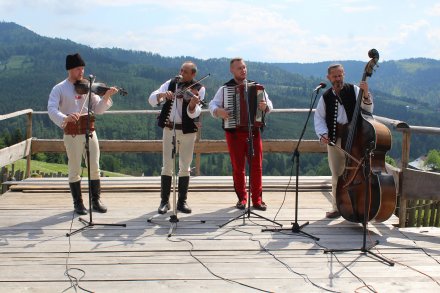 Kapela góralska Beskidzcy Zbóje