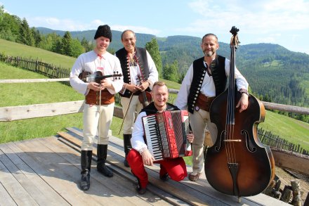 Kapela góralska Beskidzcy Zbóje