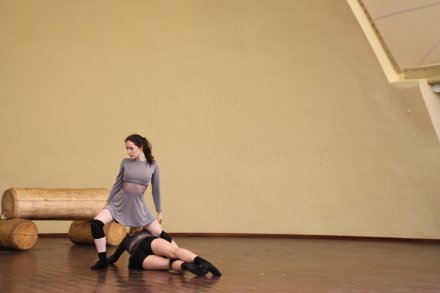 Formacje taneczne pokazujące układy taneczne