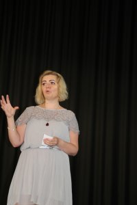 Prowadząca Grupę Teatralno-Kabaretową "Emocja" Joanna Leszczyńska