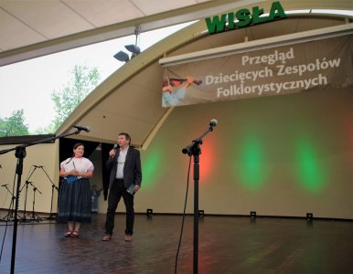 Fragment pierwszego dnia 32. Przeglądu Dziecięcych Zespołów Folklorystycznych
