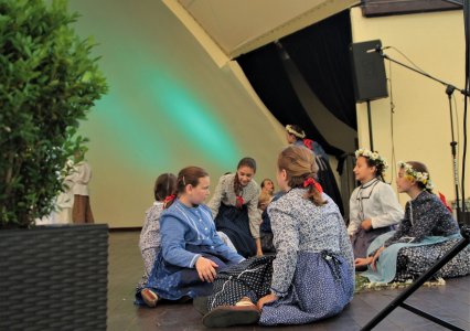 Fragment pierwszego dnia 32. Przeglądu Dziecięcych Zespołów Folklorystycznych