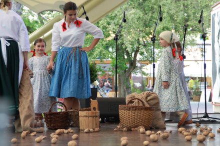 Fragment drugiego dnia 32. Przeglądu Dziecięcych Zespołów Folklorystycznych