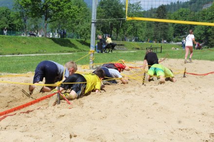 Fragment trasy z czołganiem po piasku