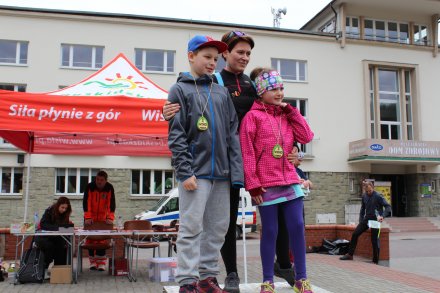 Jedna z rodzin uczestniczących w zawodach