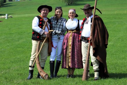 Prowadząca Diana Kautz z Barbarą o Janem Kędziorami oraz Stanisławem Cieślarem