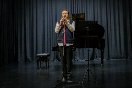 Liliana Arsenicz podczas śpiewu