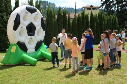 Dzieci podczas zabaw