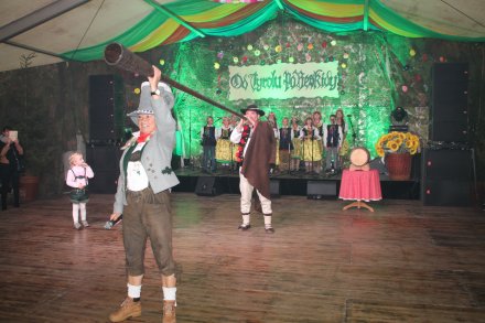 Rozpoczęcie imprezy dźwiękiem z trombity