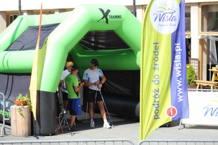 Zawodnicy na starcie biegu