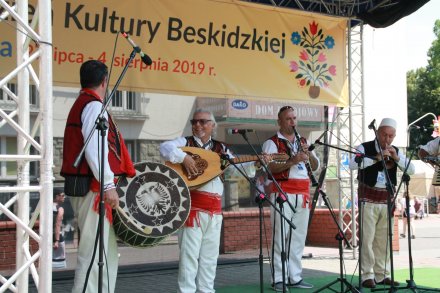 Występy na małej scenie