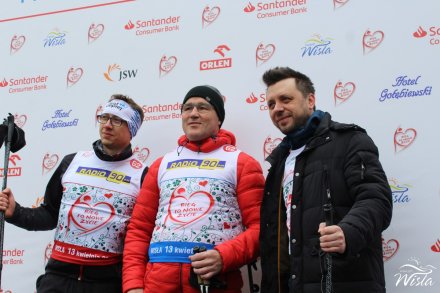 Pamiątkowe zdjęcie poszczególnych sztafet