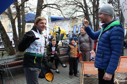 Rafał Zawierucha udziela wywiadu