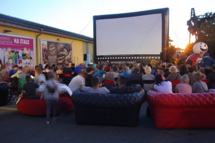 Zdjęcie widowni podczas projekcji filmu