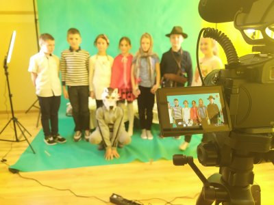 Klasa 3 podczas nagrań za pomocą nowego sprzętu