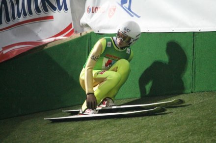 Aleksander Zniszczoł po swoim skoku