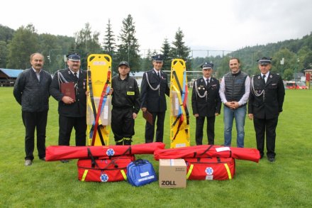 Przekazanie sprzętu wiślańskim strażakom