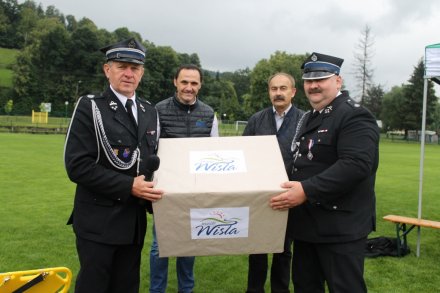 Przekazanie sprzętu wiślańskim strażakom