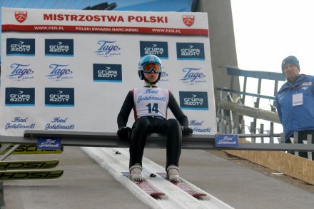 Kolejny zawodnik na belce startowej