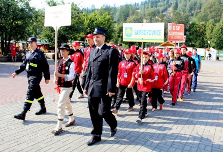 Wymarsz drużyn z placu Hoffa