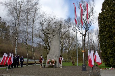 Uczestnicy symbolicznej uroczystości