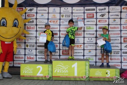 Dekoracja zwycięzców Sonko Bike Maraton