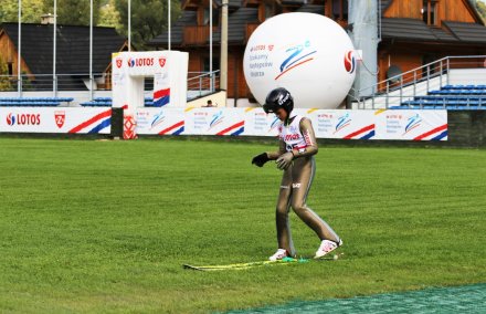 Piątkowe zawody w skokach narciarskich
