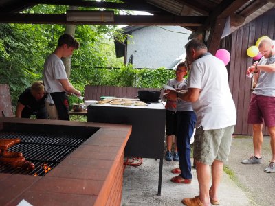 Strefa bufetowa na pikniku