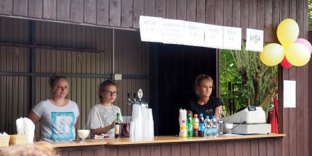 Część gastronomiczna festynu rodzinnego