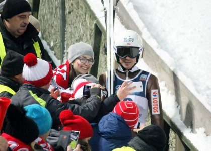 Piotr Żyła wśród fanów