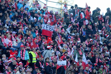 Publiczność na skoczni w Wiśle