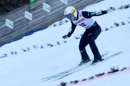 Ląduje Japończyk Sato