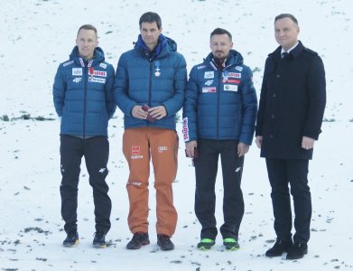 Prezydent Duda z odznaczonymi