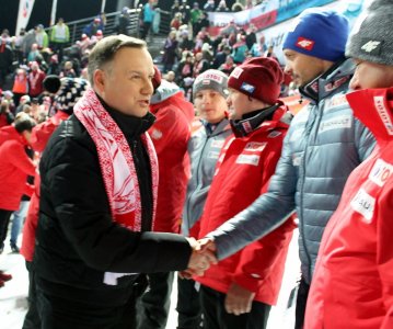 Prezydent Duda gratuluje polskiemu sztabowi